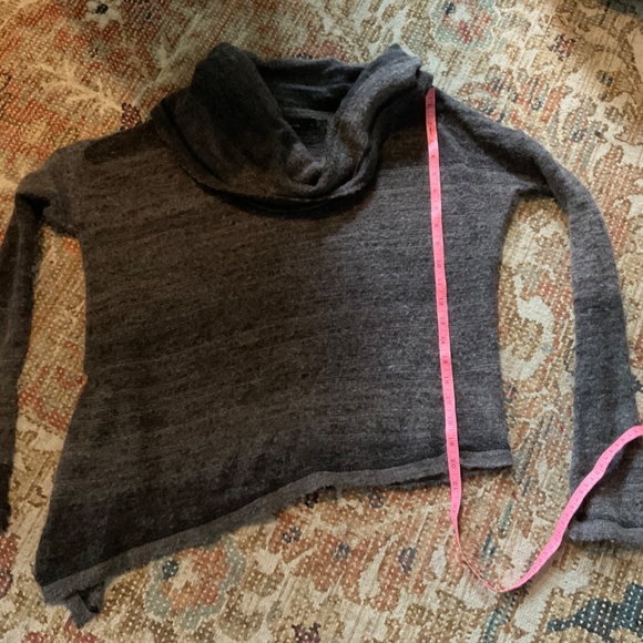 Prana Asymmetrical Hem Cowl Neck Knit Sweater Gray size Small - Picture 5 of 9